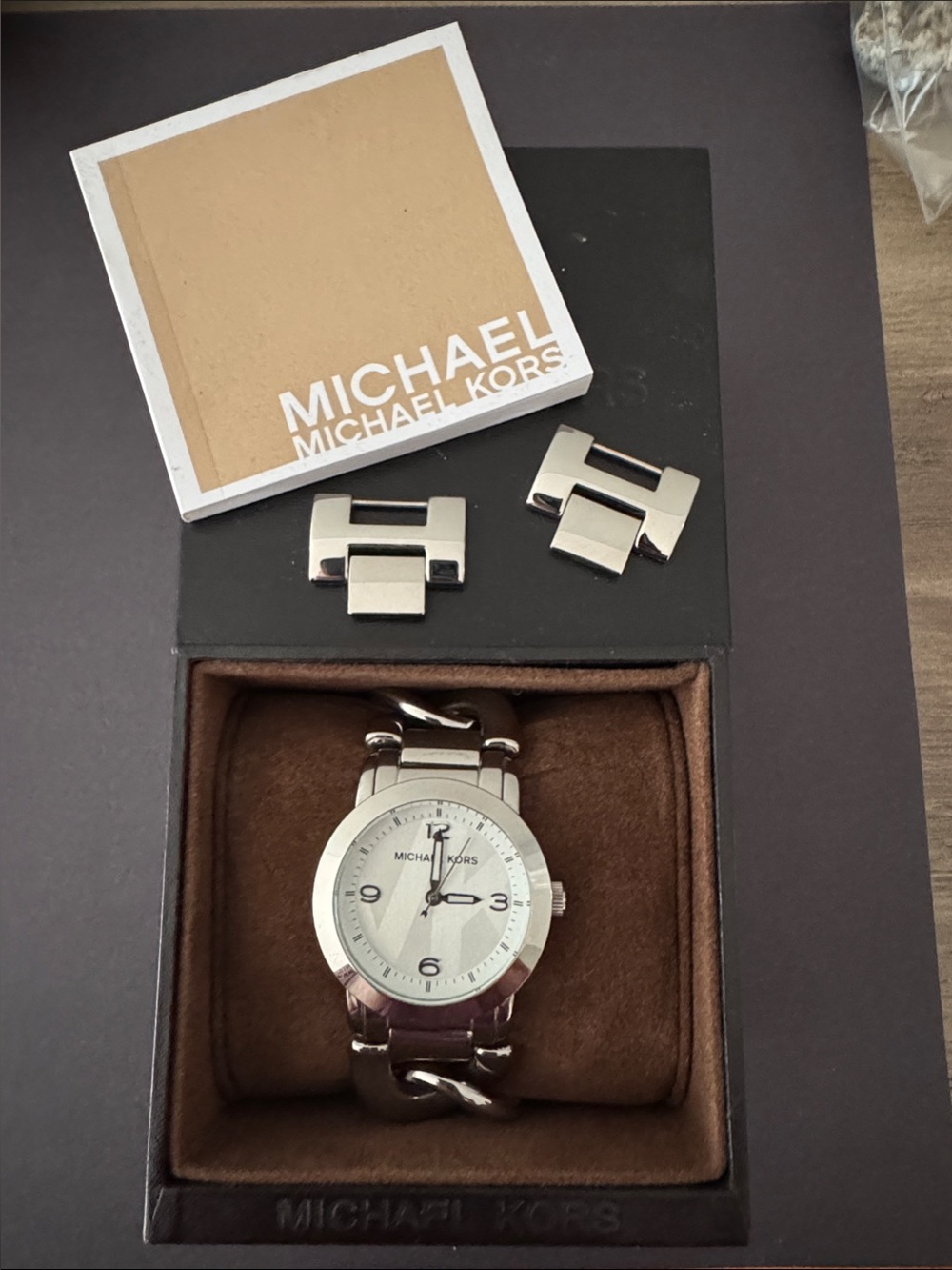 Michael Kors Silver-Tone Women’s Chain Link Bracelet Watch - Picture 2 of 5